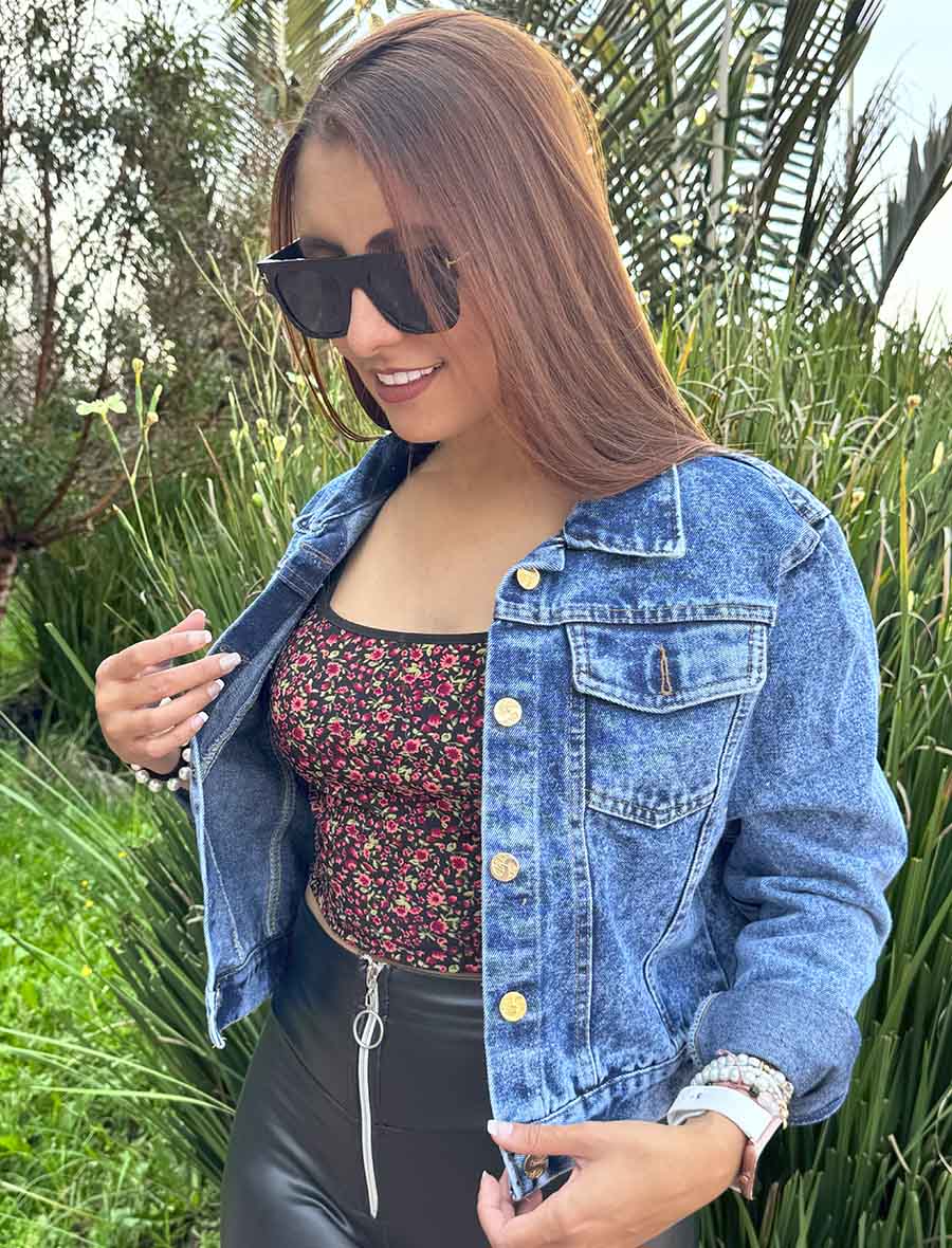 CHAQUETA EN JEAN